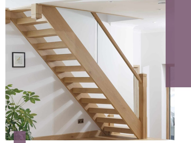 Изготовление деревянных лестниц под ключ в Мысках для дома