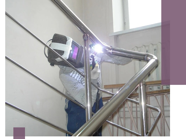 Монтаж перил и ограждений качественно в Мысках