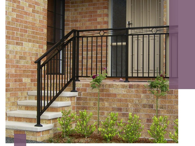 Уличные перила из металла под ключ в Мысках