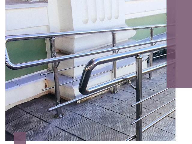 Ограждения пандусов из металла и нержавейки в Мысках