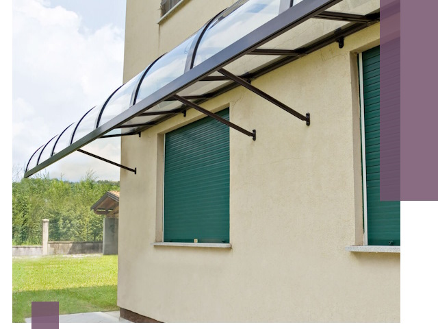 Козырьки над окнами в Мысках — изготовление и монтаж по выгоде