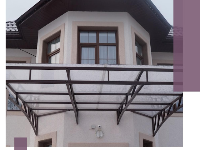 Козырьки из поликарбоната под ключ в Мысках