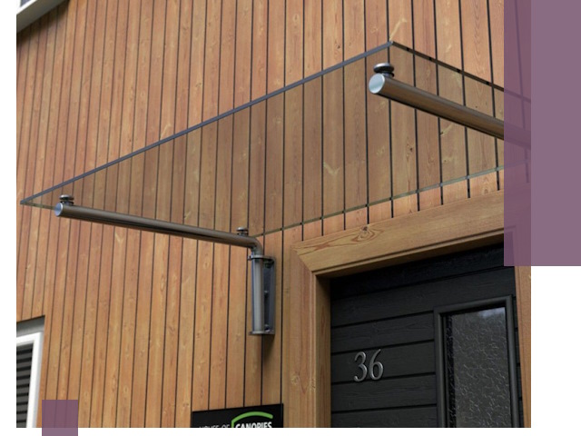 Стеклянные козырьки на входы и фасады в Мысках