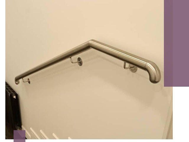 Изготовление пристенных поручней в Мысках под ключ за сроки